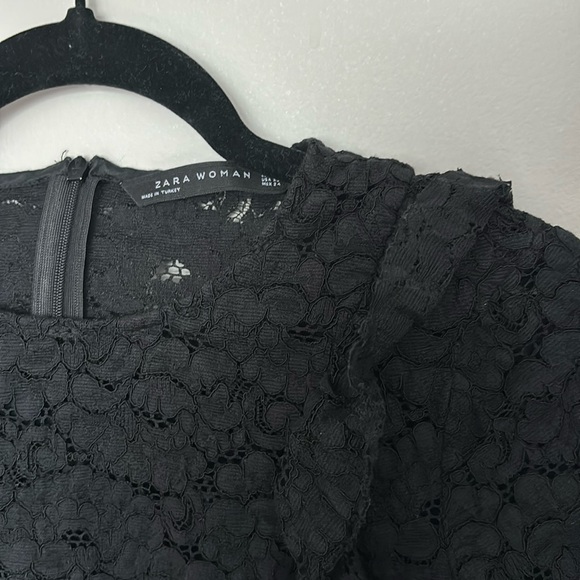 Zara black lace long sleeve top with ruffle details and back zipper size XS - Picture 2 of 3